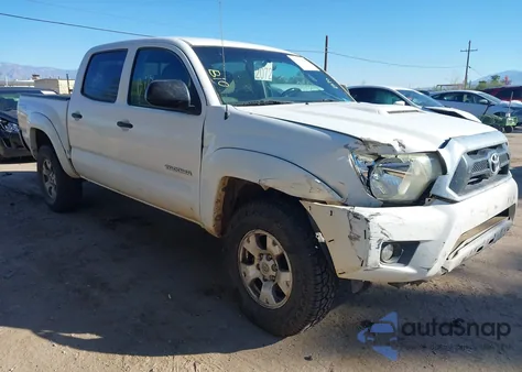 2013 Toyota Tacoma Base V6 z USA, uszkodzony, nr VIN 3TMLU4ENXDM124566